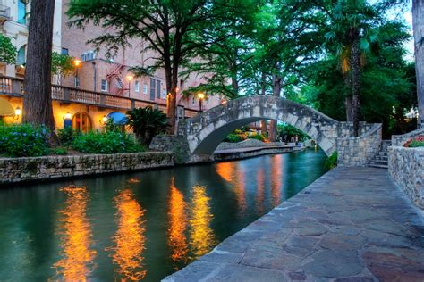 san antonio river walk web cams